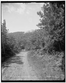 Long level and Catskill Mountain House, Catskill Mountains, N.Y., c1902. Creator: Unknown