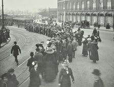 Long queue of people at Blackfriars Tramway shelter, London, 1912