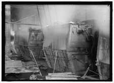 Long rag washer, between 1912 and 1917. Creator: Harris & Ewing