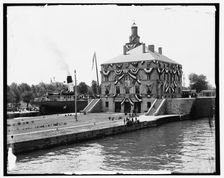 Looking up and down Saint Mary's canal, Mich., 1905. Creator: Unknown