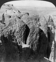 Looking down the Nile from the western cilffs of Thebes, Egypt 1905.Artist: Underwood & Underwood