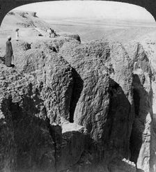 Looking down the Nile from the western cilffs of Thebes, Egypt 1905.Artist: Underwood & Underwood