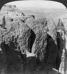 Looking down the Nile from the western cilffs of Thebes, Egypt 1905.Artist: Underwood & Underwood