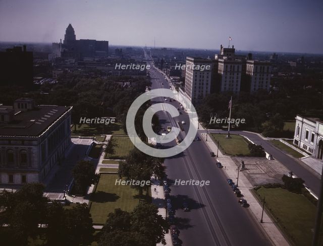 Looking north on Woodward Ave., from the Maccabee[s] Building..., Detroit, Mich., 1942. Creator: Arthur S Siegel.
