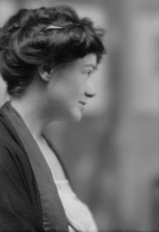 Loomis, Estelle, Miss (Mrs. Gelett Burgess), portrait photograph, 1914 June 15. Creator: Arnold Genthe