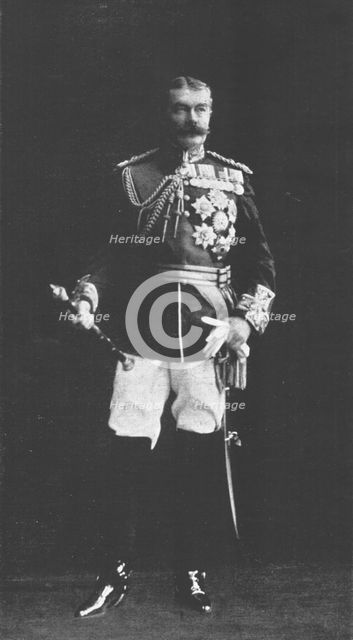 ''Lord Kitchener of Khartoum en grand uniforme de marechal de l'armee britannique', 1916. Creator: Bassano Studio.