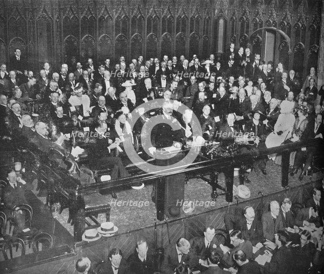 'Lord Kitchener making a recruiting appeal at the Guildhall', 1915. Artist: Unknown.