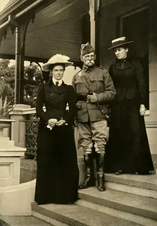 Lord Roberts and his Daughters at Pretoria 1900, (1901). Creator: Horace Walter Nicholls