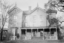 Lorillard house, Bronx Park, between c1910 and c1915. Creator: Bain News Service