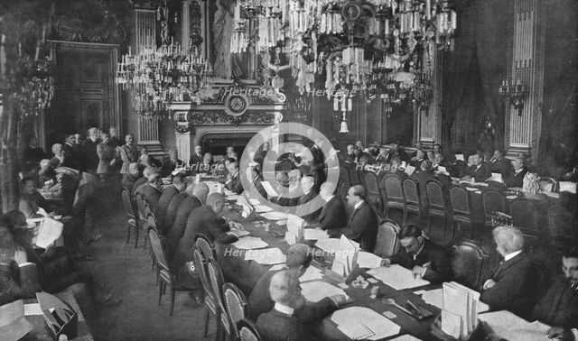 'La Conference de la paix; L'ouverture de la conference, le 18 janvier 1919, dans le salon..., 1919. Creator: Unknown.