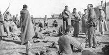 La campagne d'hiver en Orient; A Negotchani: officiers bulgares prisonniers 1917. Creator: Unknown