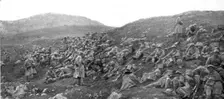 La campagne d'hiver en Orient; Au Nord de Monastir, le 18 mars 1917: le 272 regiment..., 1917. Creator: Unknown