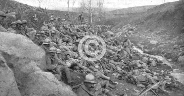 'La campagne d'hiver en Orient; Le lendemain 19: le 8 colonial, un quart d'heure avant..., 1917. Creator: Unknown.