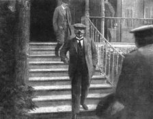 'La capitulation Bulgare; le ministre des Finances, M. Liaptchef, sortant de la maison ou..., 1918. Creator: Unknown