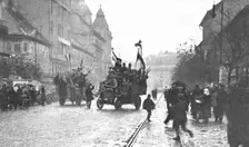 'La Chute des Habsbourg; Camions automobiles charges de soldats revolutionnaires circulant..., 1918 Creator: Emery Revesz-Biro