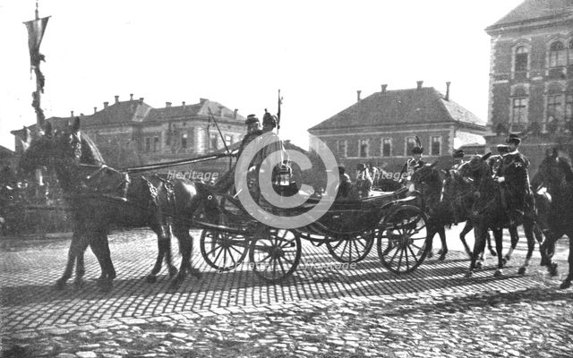 ''La Chute des Habsbourg; Les dernieres joies du pouvoir; l'empereur Charles, roi de Hongrie, et l'i Creator: Unknown.