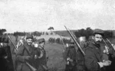 'La Bataille de la Marne; Un bataillon en ligne de sections monte au feu 1914. Creator: Unknown