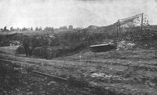 La Bataille de la Somme; artillerie Britannique 1916. Creator: Unknown