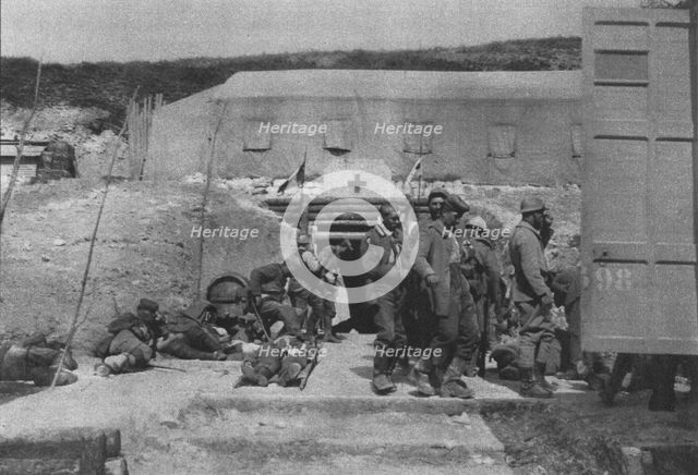 ''La Bataille de la Somme; Blesses allemands au poste d'evacuation', 1916. Creator: Unknown.