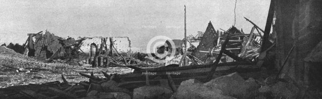 'La Bataille de la Somme; Dans les ruines de Biaches', 1916. Creator: Unknown.