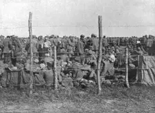 La Bataille de la Somme; L'enclos ou les prisonniers de la premiere journee d'offensive..., 1916. Creator: Unknown