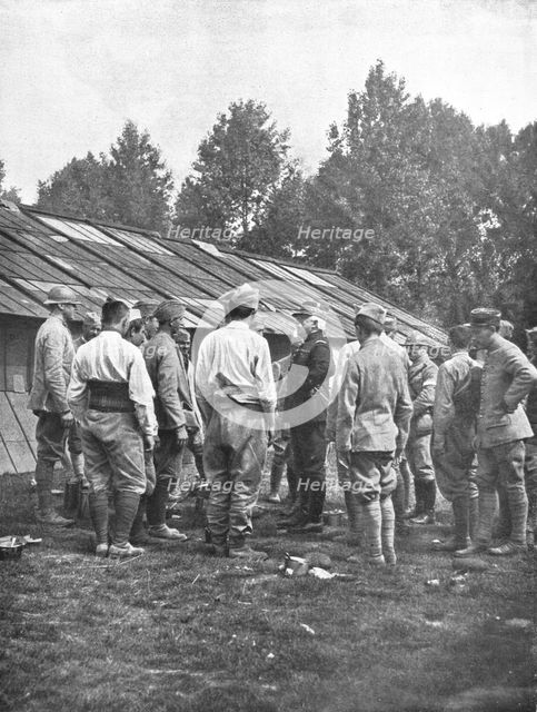 'La Bataille de la Somme; La recompense d'un groupe de braves', 1916. Creator: Unknown.