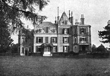 La Bataille de la Somme; Le chateau de la Maisonnette, avant la guerre 1916. Creator: Unknown