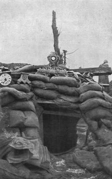 La bataille de la Somme; Pendules trouvees par nos soldats dans une cagna allemande de la..., 1916. Creator: Unknown