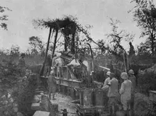 'La Bataille de la Somme; piece de 240 en action 1916. Creator: Unknown