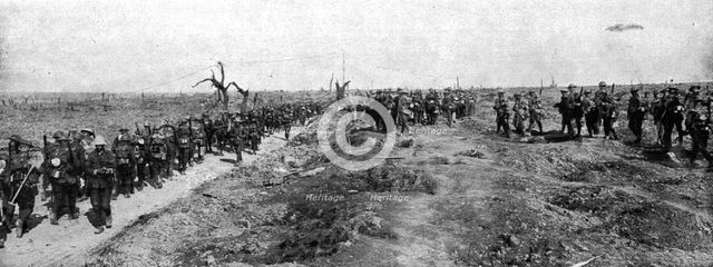 'La bataille de la Somme; Trois instantanes de l'attaque Britannique du 25 septembre..., 1916. Creator: Unknown.