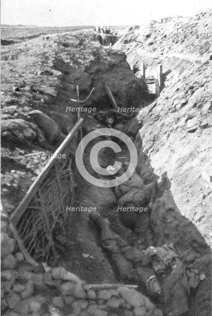''La Bataille de la Somme; Une ancienne premiere ligne de l'ennemi', 1916. Creator: Unknown.