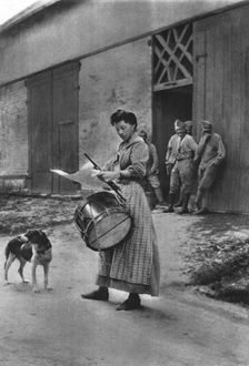 La garde champetre; Derriere le front de la Somme, a Hangest-en-Santerre 1916. Creator: Unknown