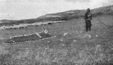 La guerre aerienne en Macedoine Grecque : un avion ennemi "Descendu" dans le lac amatovo..., 1916. Creator: Unknown