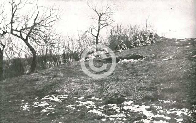 'La Deuxieme Phase de la Bataille; Une section de mitrailleuses en position, le 6 mars..., 1916 (192 Creator: Unknown.