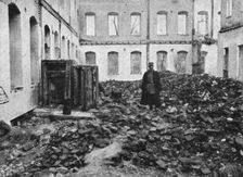 La derniere etape de l'offensive; Les coffres-forts pilles par les Allemands dans la prefecture inc Creator: Unknown