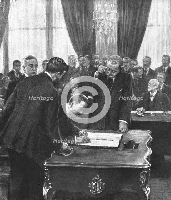 'La Derniere signature allemande; M von Lersner signant pour l'allemagne, apres..., 1920. Creator: Unknown.