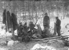 'La Diversion Russe de Bukovine, Petrograd, janvier 1916; Soldats russes nettoyant leurs armes en p Creator: Pierre Ctsoup