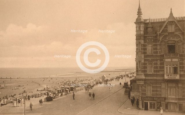 'La Digue et la Plage', (Promenade and the Beach), c1900. Creator: Unknown.