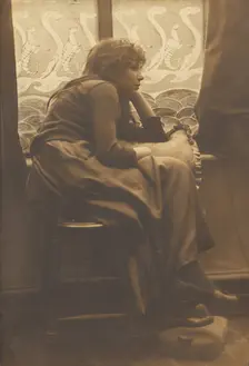 La Fille du Pecheur (The Fisherman's Daughter), about 1900. Creator: Frank Meadow Sutcliffe