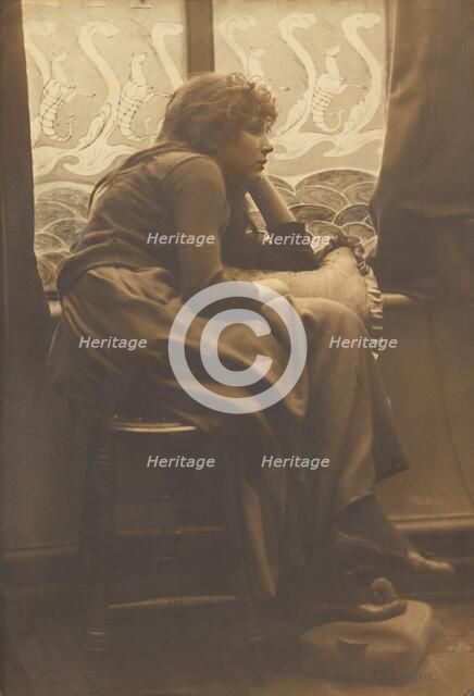 La Fille du Pecheur (The Fisherman's Daughter), about 1900. Creator: Frank Meadow Sutcliffe.