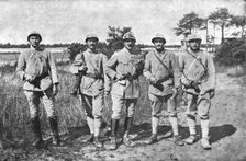 La fin d'un Reve; Le lieutenant Balestier, le sergent Lejeune, les caporaux Hoquet et..., 1918. Creator: Unknown