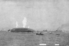 La fin du `Gaulois` ; A 8 heures 57, le `Gaulois` chavire et coule aux cris de <<Vive la France !>> Creator: Unknown