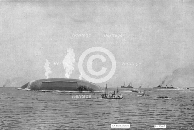 'La fin du `Gaulois` ; A 8 heures 57, le `Gaulois` chavire et coule aux cris de <<Vive la France !>> Creator: Unknown.