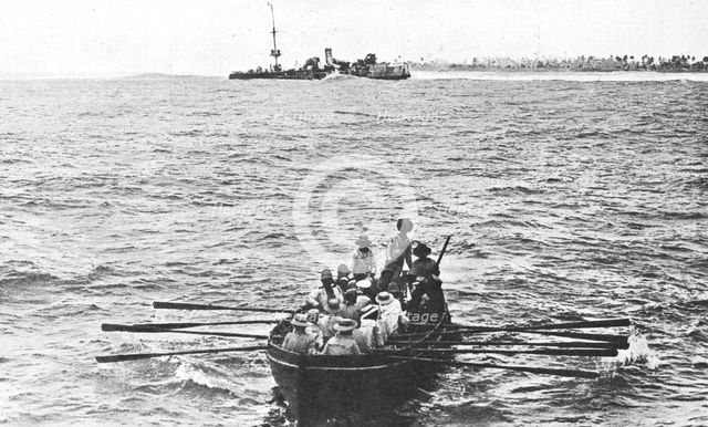 'La fin de L' "Emden"; L' "Emden", a la cote de l'ile Koeling Nord, du groupe des Cocos', 1914. Creator: Unknown.