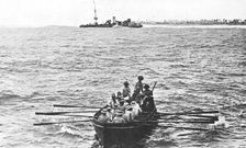 La fin de L "Emden"; L "Emden", a la cote de l'ile Koeling Nord, du groupe des Cocos 1914. Creator: Unknown