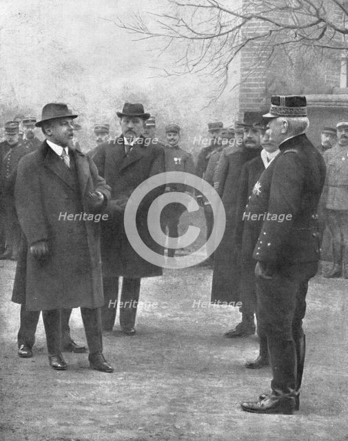 'La Medaille Militaire de Joffre; Le President felicite le chef de nos armees', 1914. Creator: Unknown.