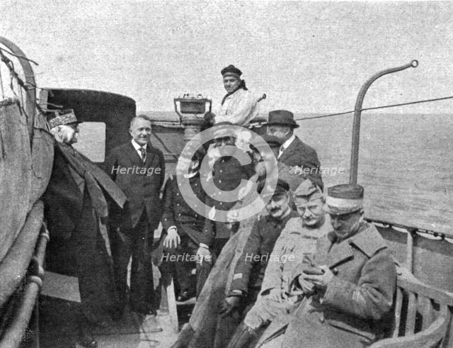 'La Mission Joffre-Viviani en Amerique; Sur la Lorraine: de gauche a droite, au fond, le..., 1917. Creator: Unknown.