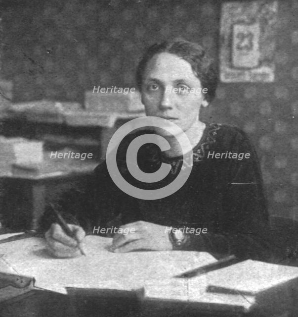 'La Nouvelle Europe; la constituante Allemande; Les femmes dans l'Assemblee..., 1919. Creator: Unknown.