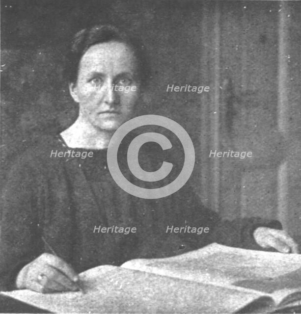 'La Nouvelle Europe; la constituante Allemande; Les femmes dans l'Assemblee..., 1919. Creator: Unknown.