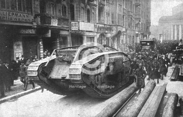 'La Nouvelle Europe; la guerre civile a Berlin; du 5 au 11 janvier 1919 a Berlin; un tank..., 1919. Creator: Unknown.